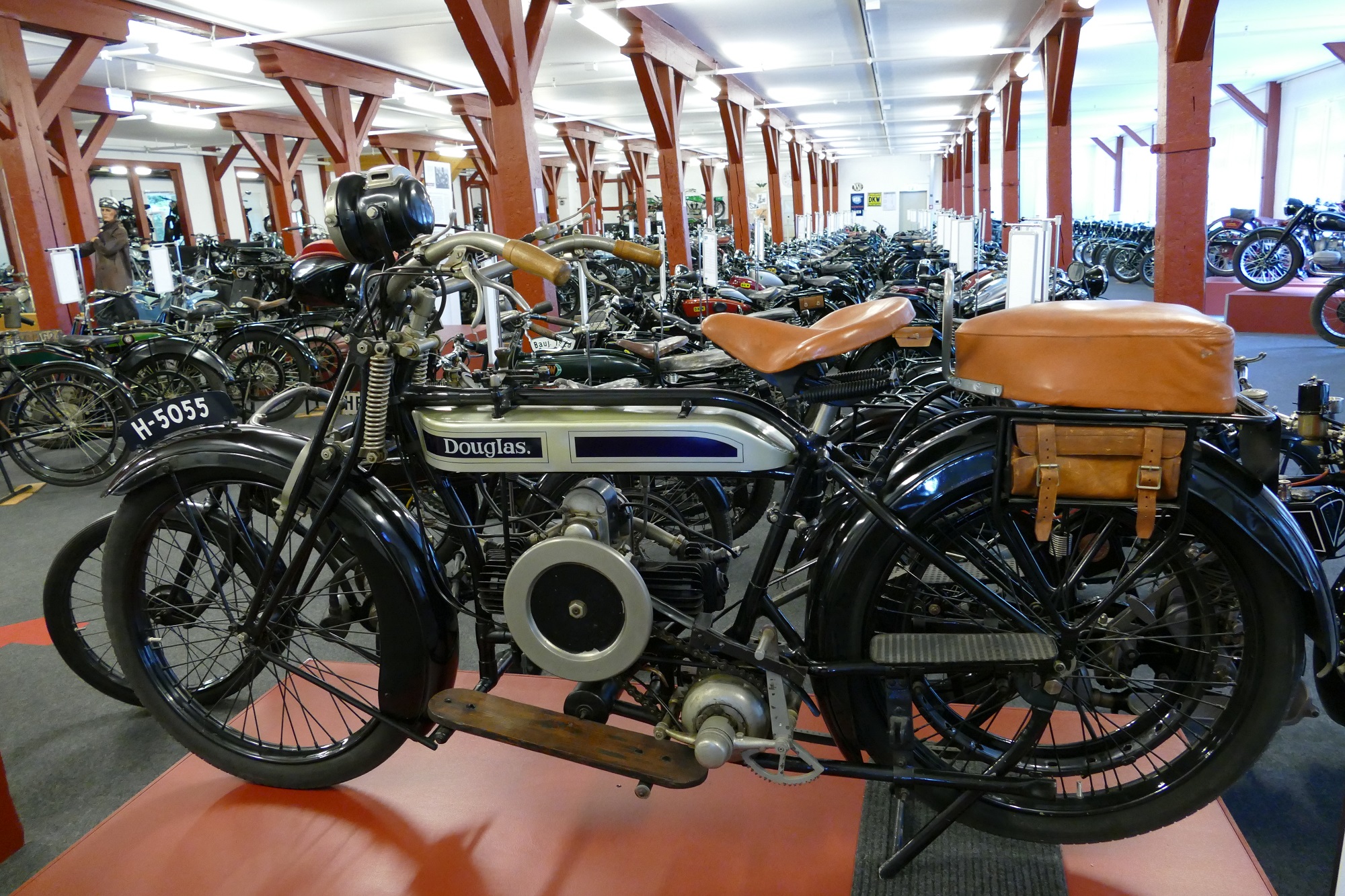 Auch Motorräder der ganz frühen Baujahre können im Motorrad-Depot des PS.SPEICHERS bestaunt werden
